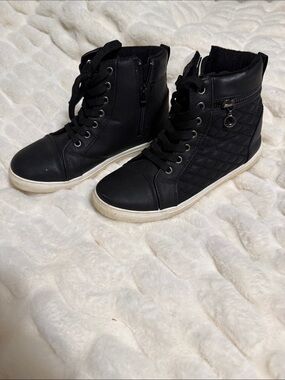 Women's Black Quilted Warm High-Top Sneakers